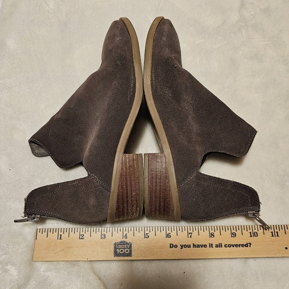 Steve Madden Laramie Gray Suede Cutout Ankle Booties Women's Size 8.5 - Picture 4 of 7